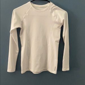 Long sleeve athletic shirt